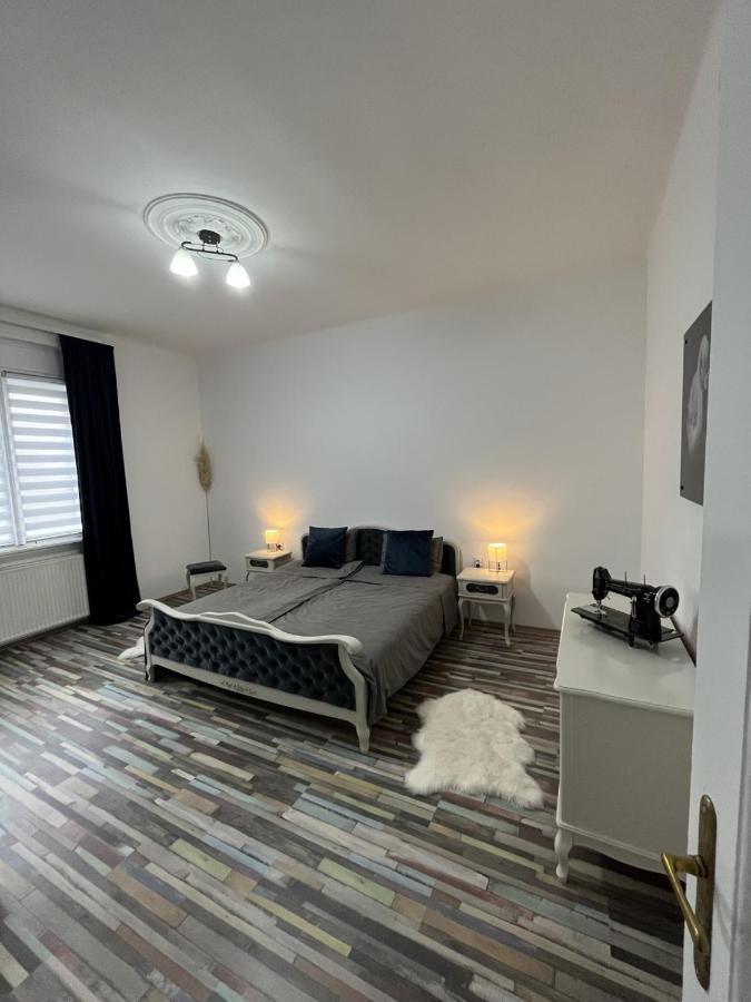 Center Retro Apartment Ni Eksteriør bilde