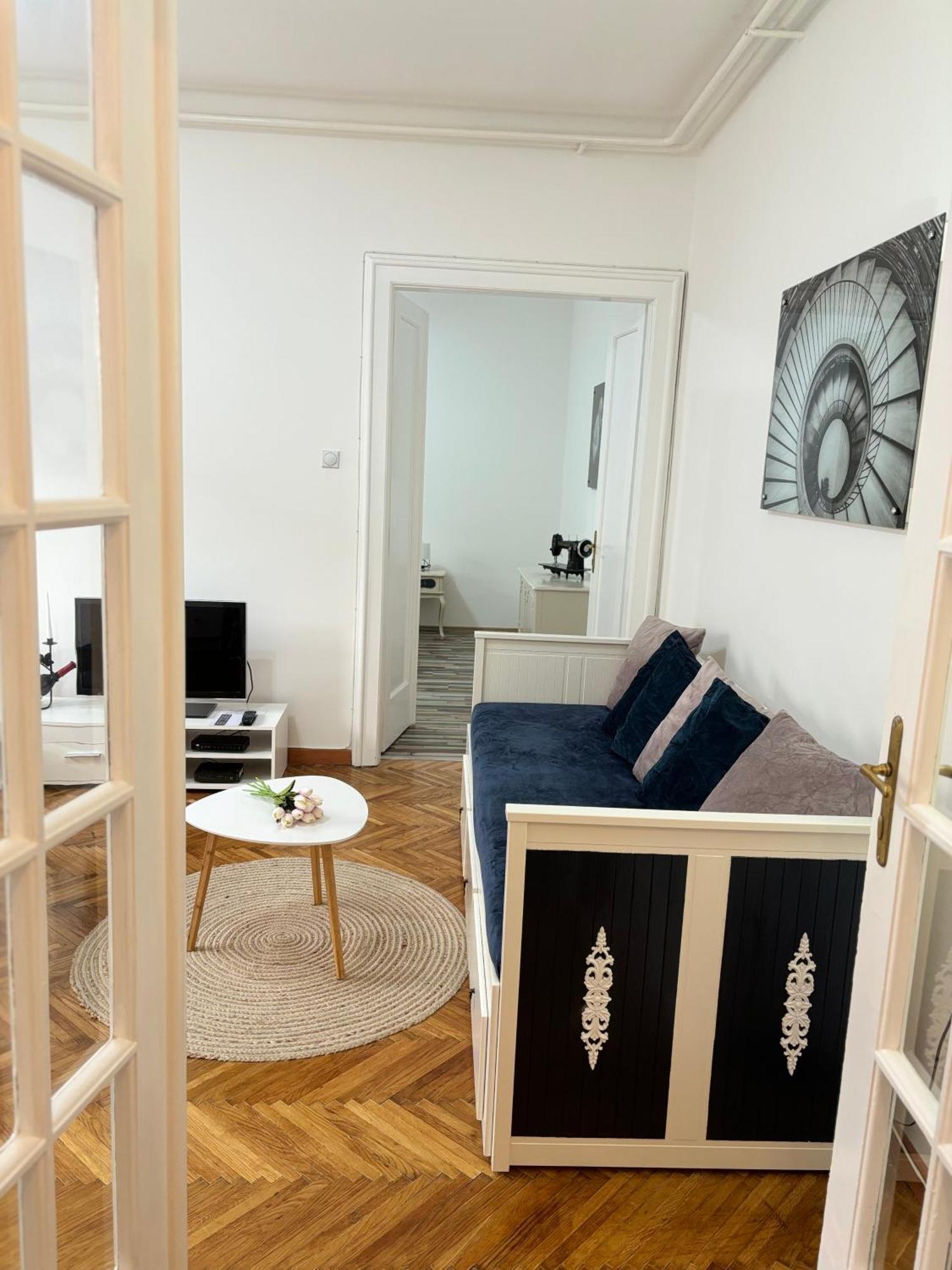 Center Retro Apartment Ni Eksteriør bilde